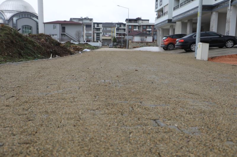 İZMİT BELEDİYESİ, ALİKAHYA AKKALE SOKAK’TA PARKE YOL ÇALIŞMASINI TAMAMLADI