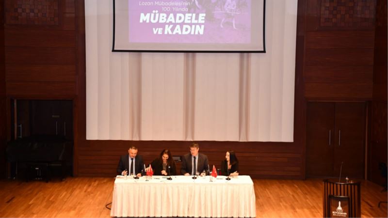 “İzmir acıyı güce dönüştüren kadınların elleri üzerinde yükseliyor”