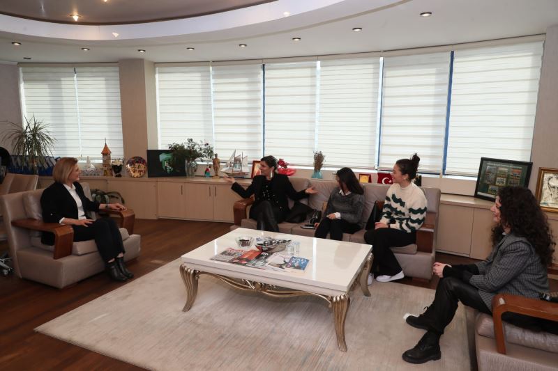 BAŞKAN HÜRRİYET, ÜNLÜ İŞ İNSANI BANU ZEYTİNOĞLU’NU MAKAMINDA AĞIRLADI