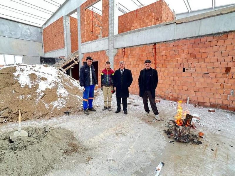Kültür Evi İnşaatımız Kar Kış Demeden Devam Ediyor...Her Şey Altıntaş İçin...Altıntaş