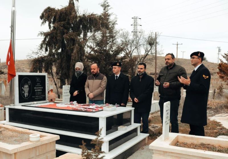 ŞEHİDİMİZ KABRİ BAŞINDA ANILDI
