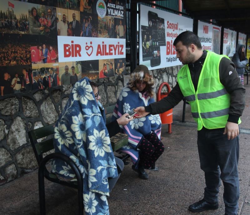 TOROSLAR BELEDİYESİ, DEPREMDEN ETKİLENEN VATANDAŞLARIN YANINDA