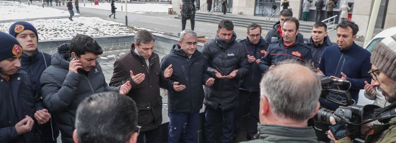 DEPREM BÖLGESİNE TAKVİYE EKİPLER YOLA ÇIKTI