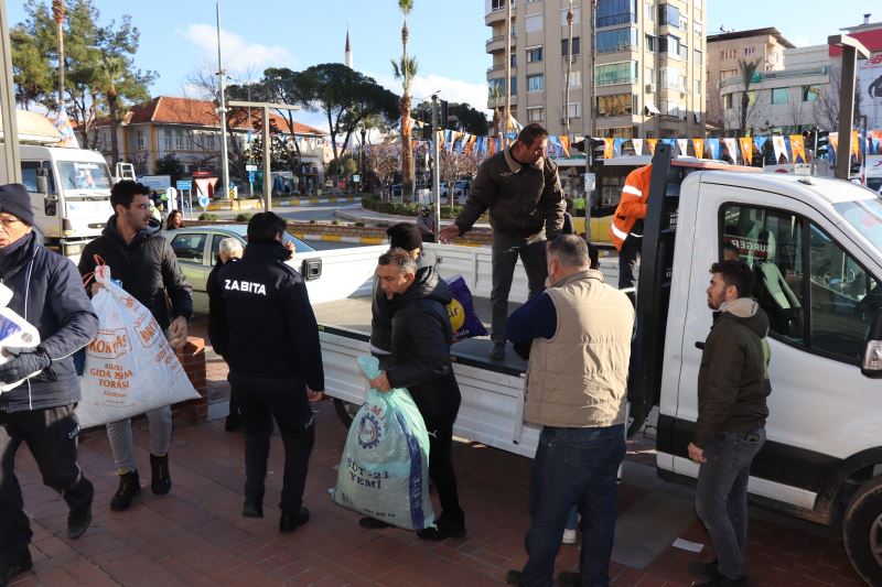 NAZİLLİ 2’NCİ GÜNDE YARDIMA DEVAM EDİYOR