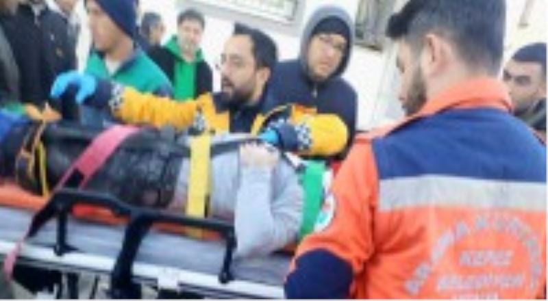 Kepez’in Arama Kurtarma Ekibi, 30 saat sonra bir aileyi kurtardı