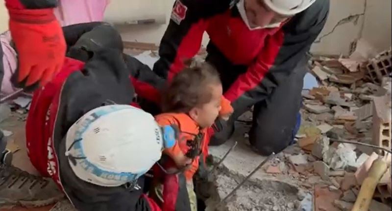 GEAK Ekiplerinin Kurtardığı  Zehra Bebek Umudun Adı oldu