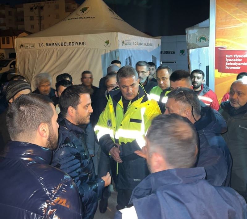 Mamak Belediye Başkanı Murat Köse, Deprem Bölgesinde