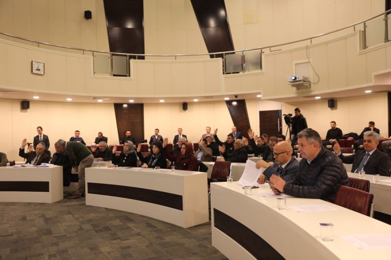BAŞKAN ÇOLAKBAYRAKDAR, ŞUBAT AYI MECLİS TOPLANTISI’NDA DEPREME VE YAPILAN ÇALIŞMALARA DAİR AÇIKLAMALARDA BULUNDU