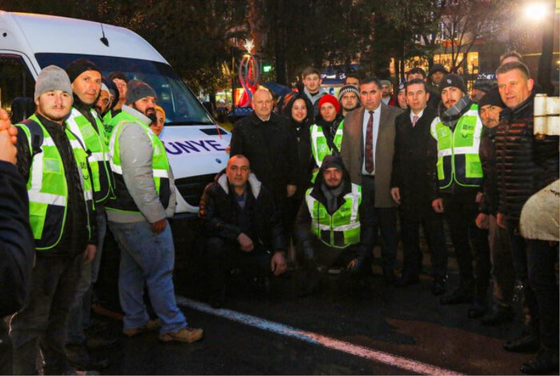ÜNYE’DEN ELBİSTAN’A İŞ MAKİNASI VE AŞÇI DESTEĞİ