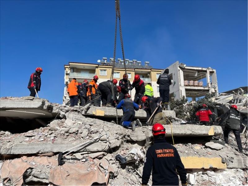 İzmir Büyükşehir Belediyesi ekipleri Osmaniye