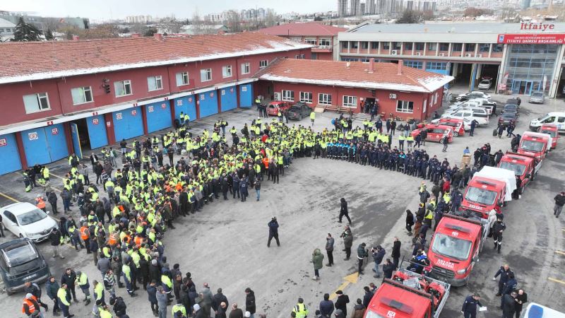 ANKARA BÜYÜKŞEHİR BELEDİYESİ 48 ARAÇ VE 822 PERSONELİNİ DAHA HATAY’A GÖNDERDİ