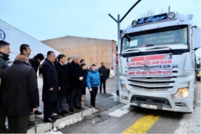 Depremzedelere ulaştırılmak üzere ilk yardım Tır