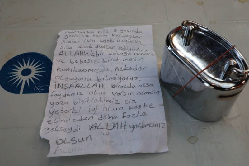 Antalya Büyükşehir Afet Merkezi’ne Bırakılan Yardımlar Arasında Bulunan Kumbaralar İçleri Isıttı