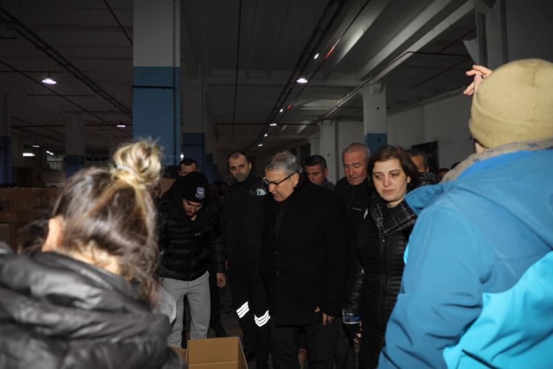 YUNUSEMRE DEPREMZEDELER İÇİN SEFERBER OLDU