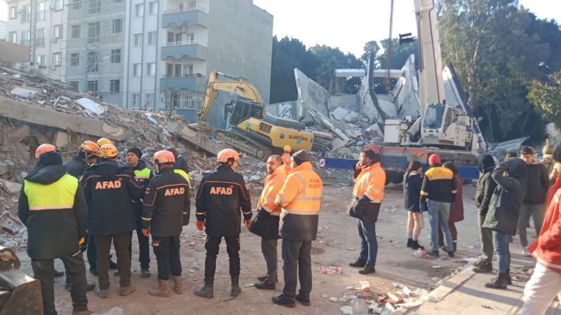 Atakum’dan çıkan yardım TIR’ları afet bölgesine ulaştı