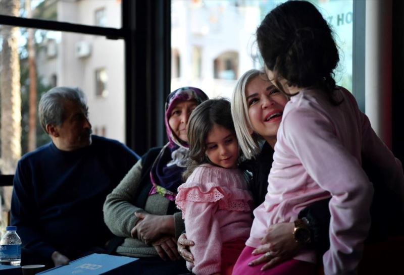 Antalya’ya gelen depremzedelere yardım eli