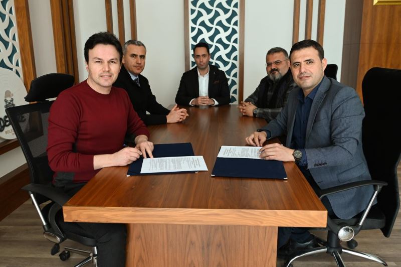 İnşaat Mühendisleri Odası Antalya Şube Başkanı Mehmet Soner Akdoğan ve yönetimi ile bir işbirliği protokolü imzaladık.