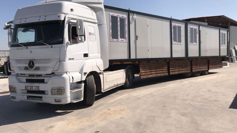 Depremzede vatandaşlarımızın, barınma ihtiyaçlarını bir nebze de olsa çözebilmek için uğraşıyoruz.