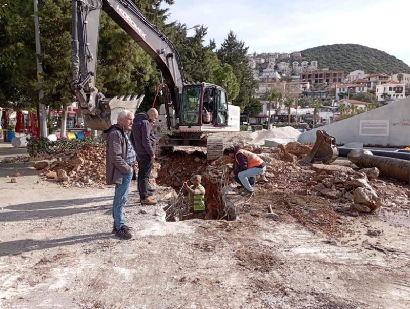 Kaş Yat Limanı Kanalizasyon Sorunu Çözüldü