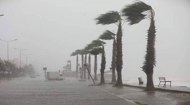 ANTALYA İÇİN SAĞANAK VE FIRTINA UYARISI.. SICAKLIK AZALACAK