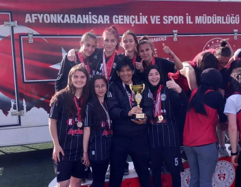 TEBRİKLER GENÇLER