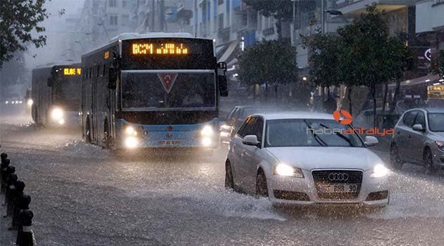 ANTALYA DAHİL 18 KENTTE SICAKLIK DÜŞÜYOR SAĞANAK YAĞIŞ GELİYOR