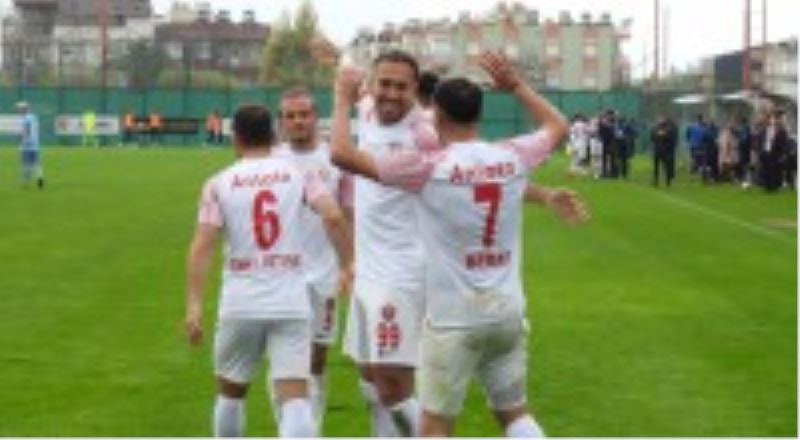 Kepezspor’dan depremzedeleri duygulandıran karşılaşma