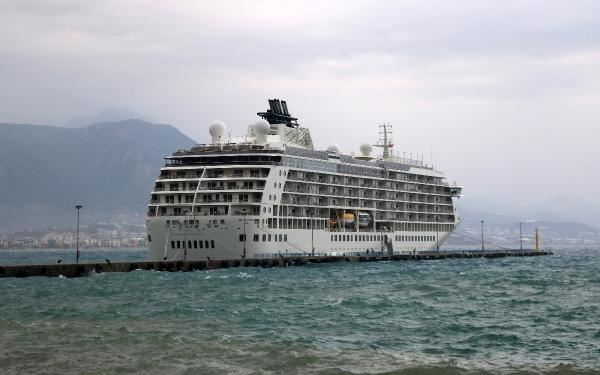 HAFTASONUNU ALANYA’DA GEÇİRDİ