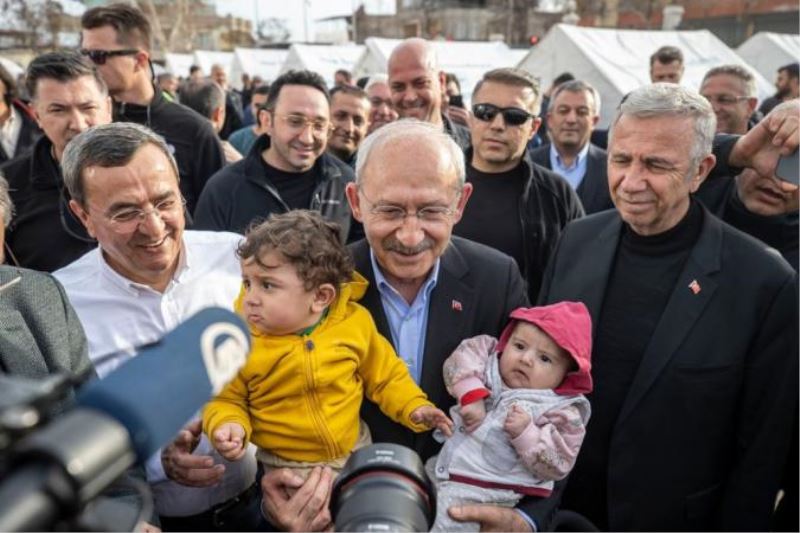 Kılıçdaroğlu Konak Belediyesi’nin Çadır Kentini Ziyaret Etti