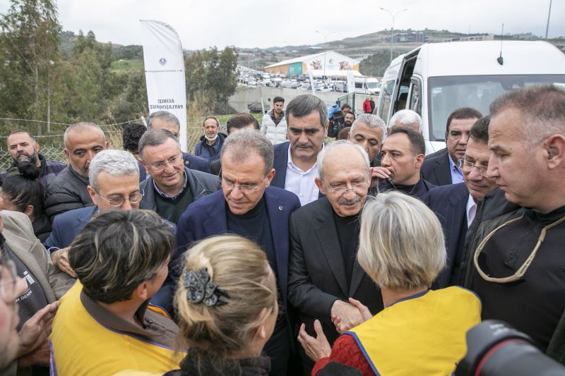 Kılıçdaroğlu, Mersin Büyükşehir’in Hatay’daki Çadırkentini Ziyaret Etti