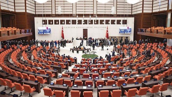 MİLLETVEKİLLİĞİ HEYECANI BAŞLADI.. ADAY OLMAK İÇİN İSTİFA EDEN EDENE