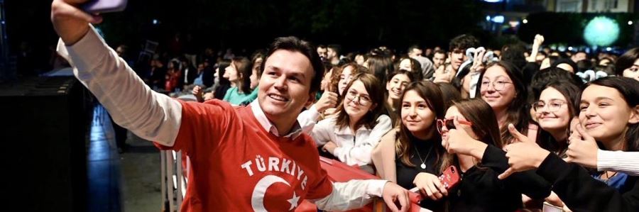 DEMRE BELEDİYE BAŞKANI VEKİL ADAYI OLMAK İÇİN KOLTUĞUNU BIRAKTI