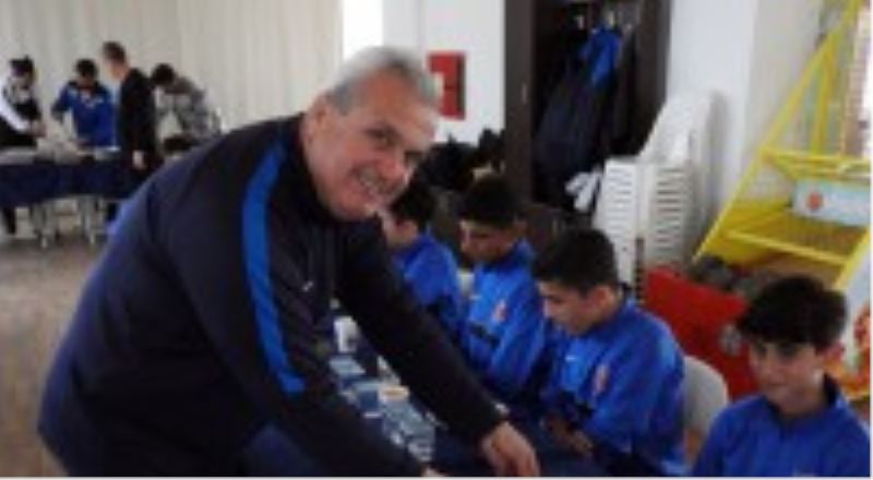 U14 şampiyonlarına profesyonel lig hedefi