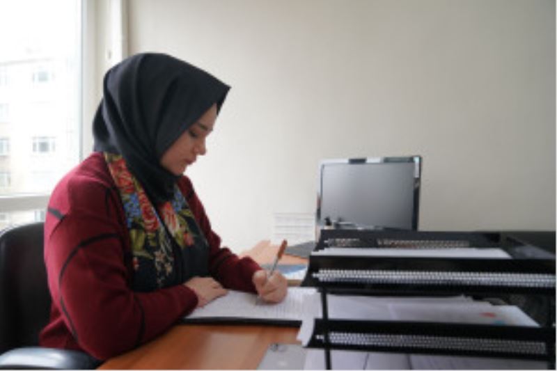 ÜMRANİYE BELEDİYESİ’NİN UZMAN EKİPLERİ DEPREMZEDELERE PSİKOLOJİK DESTEK VERMEYE BAŞLADI