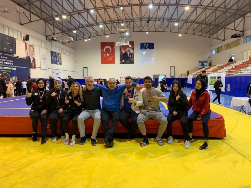 MERAM BELEDİYESPOR WUSHU KUNG-FU ŞAMPİYONASI’NIN YILDIZI OLDU