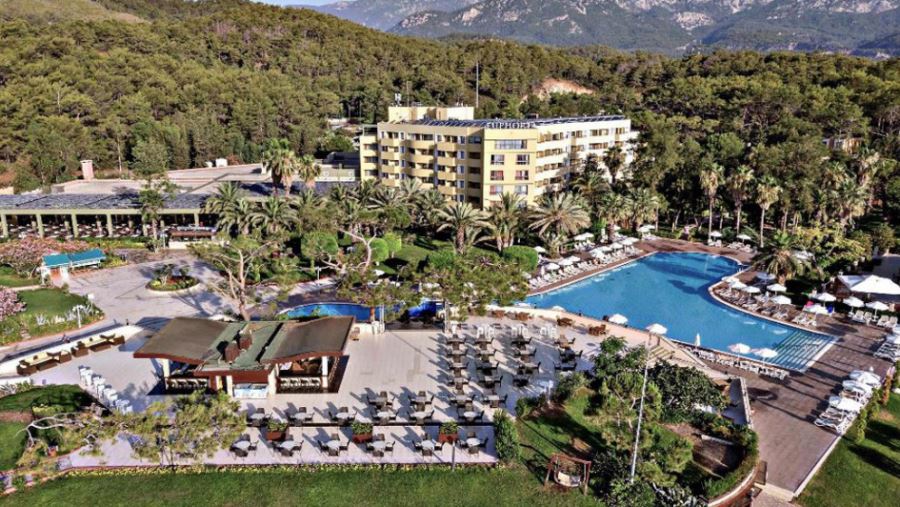 OTEL PATRONU ASGARİ ÜCRETİ 12.500 YAPTI.. ÇALIŞANLARI MUTLU ETTİ