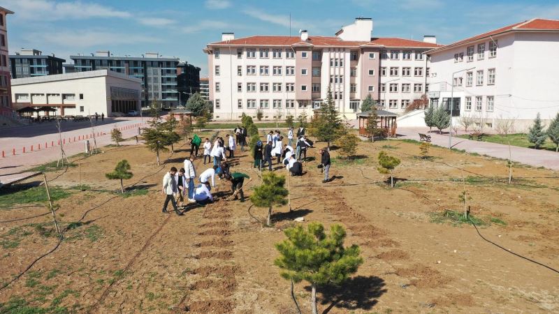KARATAY BELEDİYESİ’NDEN “LAVANTA KOKULU OKULLAR” PROJESİ