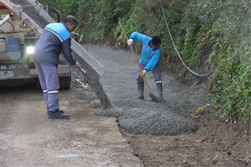 KIZILCAŞEHİR MAHALLESİ’NDE ŞARAMPOL BETONLAMA ÇALIŞMASI DEVAM EDİYOR
