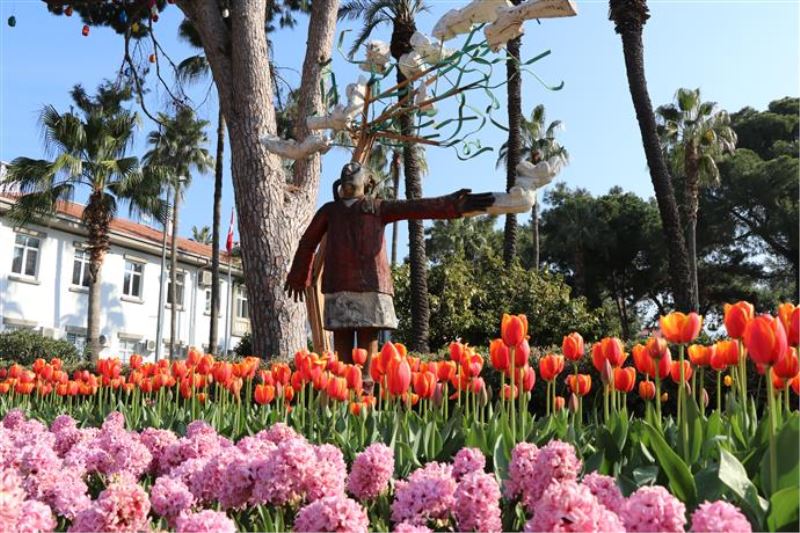ALANYA LALE, SÜMBÜL VE NERGİSLERLE RENKLENDİ