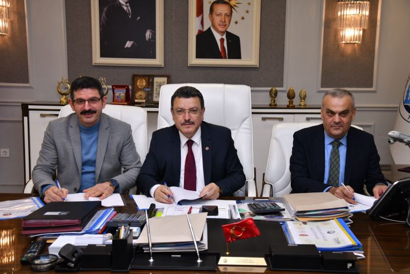 Genç, işçileri sevindirdi!