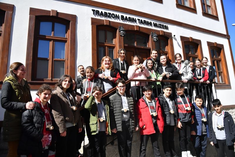 Öğrenciler Basın Tarihi Müzesi’ni ziyaret etti