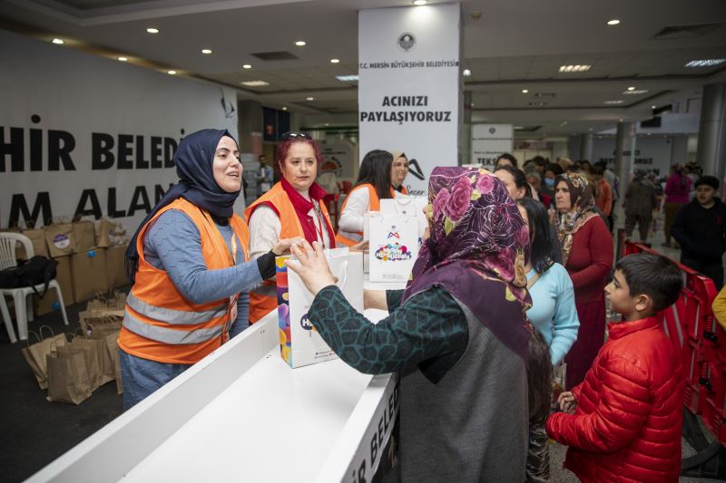Büyükşehir, 8 Mart Dolayısıyla Depremden Etkilenen Kadınlara Deprem Hukuku Hakkında Bilgilendirmede Bulundu
