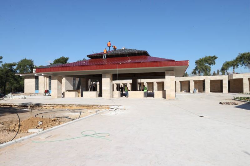 Başkan Böcek Uncalı Kent Mezarlığı Çalışmalarını Yerinde İnceledi