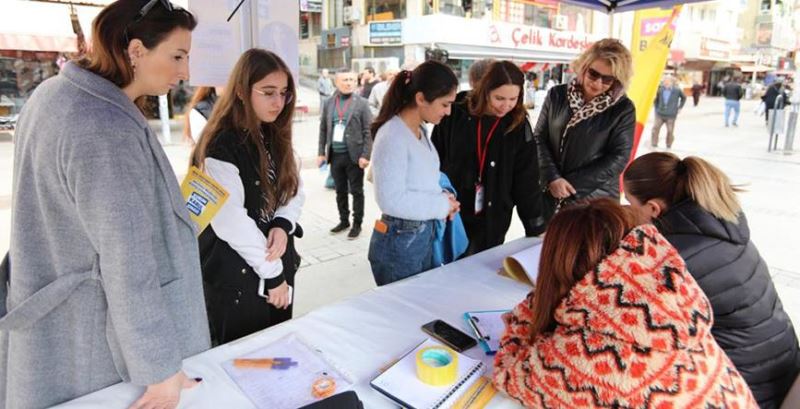 Bayraklı’nın öğrencileri “ücretsiz eğitimle” hayallerine kavuşuyor