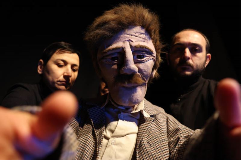 AŞT’den Yetişkinler İçin Kukla Oyunu “Göçmen” Prömiyer Yaptı