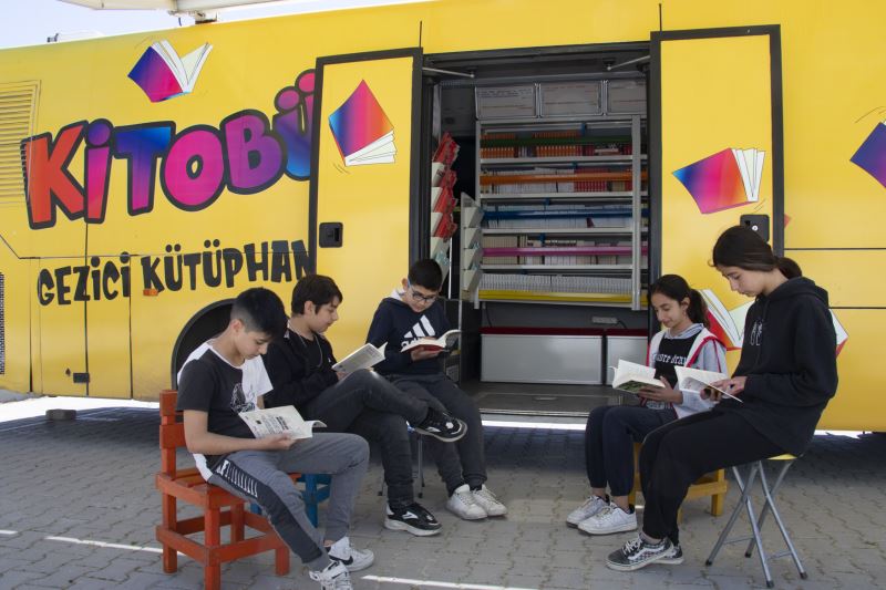 Öğrencilerin Hayal Dünyası Kitobüs İle Genişliyor