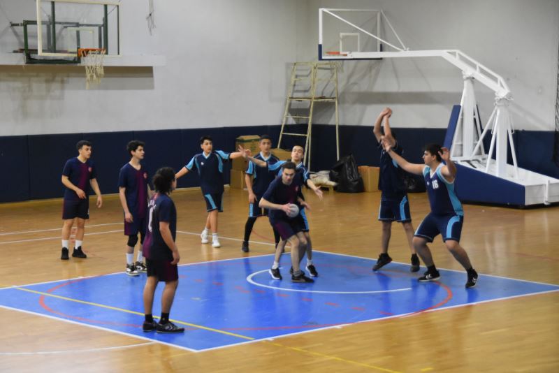 Pendik Okul Sporları Hentbol Turnuvası’nda şampiyonlar belli oldu