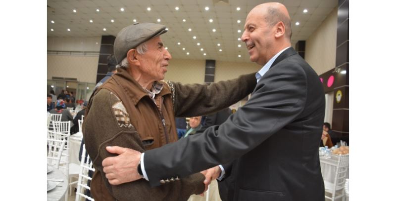 Başkan Bozkurt Şuhut Kaymakamlığı Tarafından Düzenlenen İftar Yemeğine Katıldı.