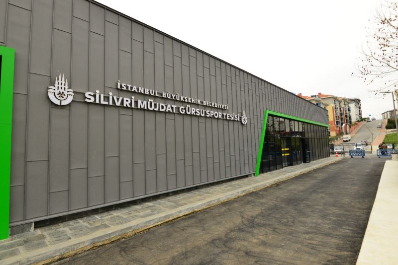 SİLİVRİ MODERN SPOR TESİSİNE KAVUŞTU