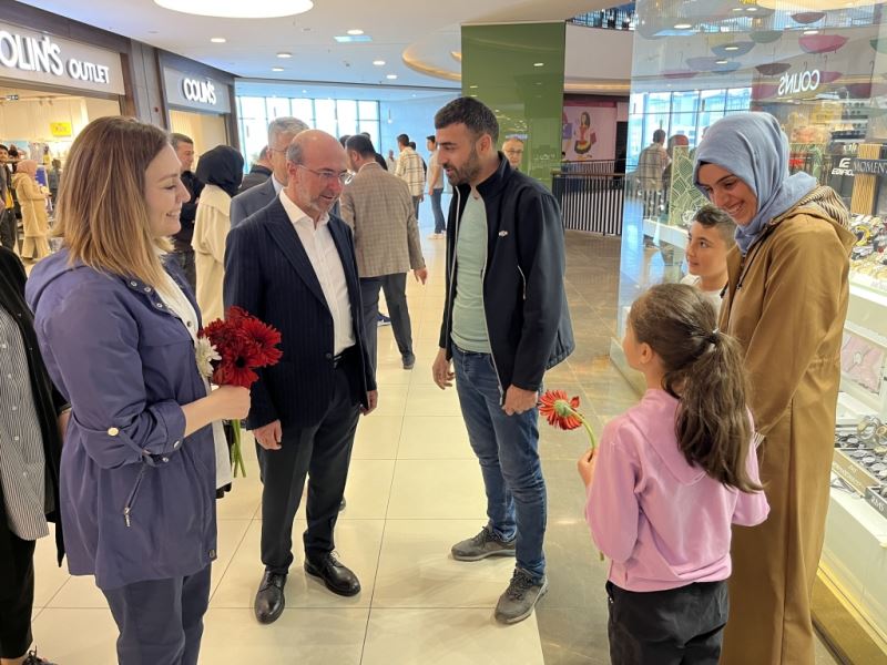 BAŞKAN PEKYATIRMACI VE MİLLETVEKİLİ ADAYI SAÇKESEN VATANDAŞLARLA BULUŞTU